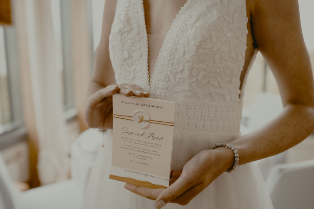 Sand und Bronze Einladung Hochzeit Noord Design