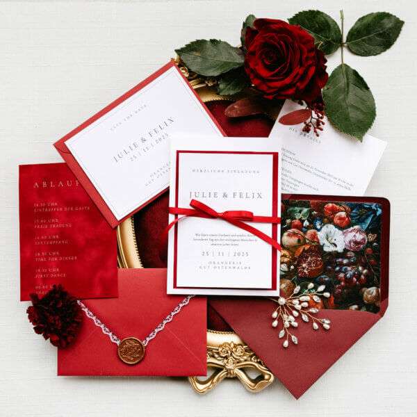 Hochzeitspapeterie Red Velvet Hochzeitseinladung Noord Design